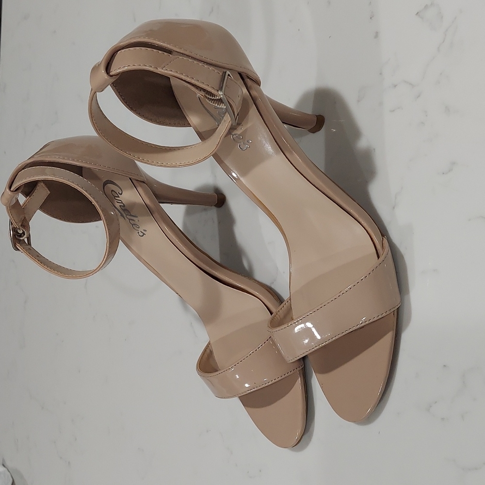 Sandals - Picture 8 of 8